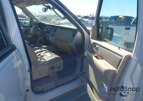 2010 Ford Expedition Eddie Bauer/King Ranch z USA, uszkodzony, nr VIN 1FMJU1H52AEB61187